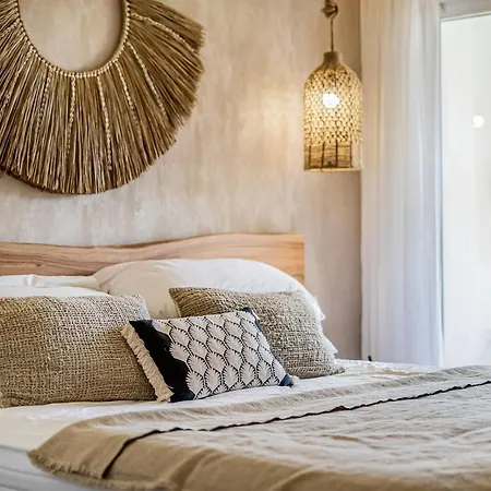 Apartment Luxury 2 Bedroom Beachfront In Bali-boho Style *